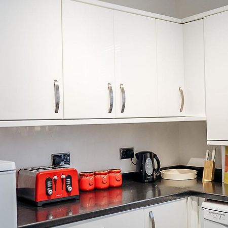 Sunny Seaside Beach House Lytham Centre Sleeps 8 Литам-Сент-Эннс Экстерьер фото