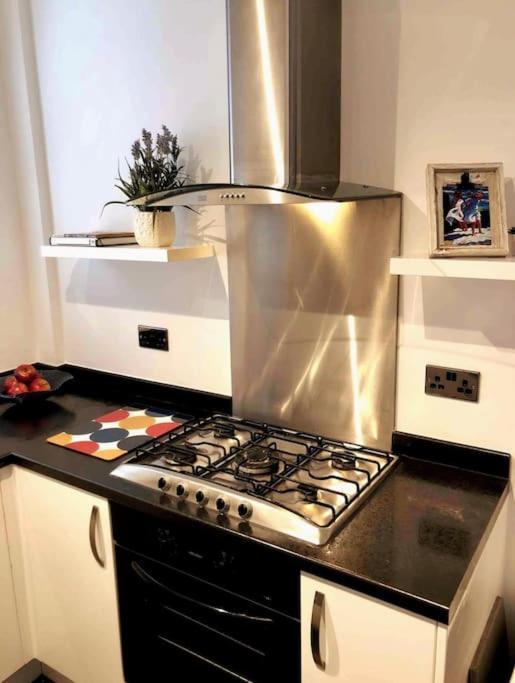 Sunny Seaside Beach House Lytham Centre Sleeps 8 Литам-Сент-Эннс Экстерьер фото