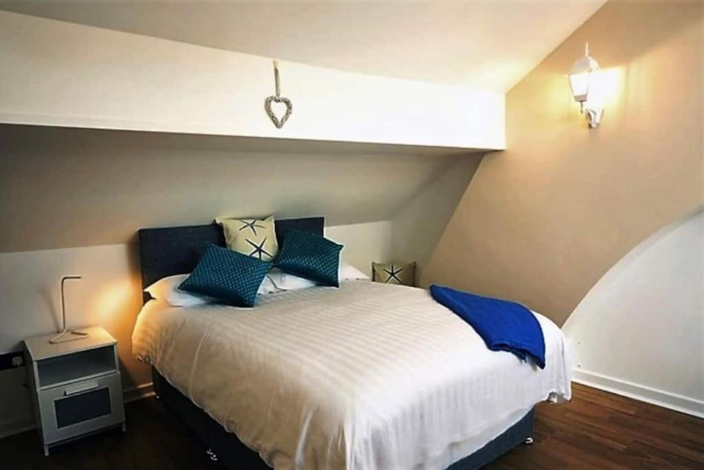 Sunny Seaside Beach House Lytham Centre Sleeps 8 Литам-Сент-Эннс Экстерьер фото