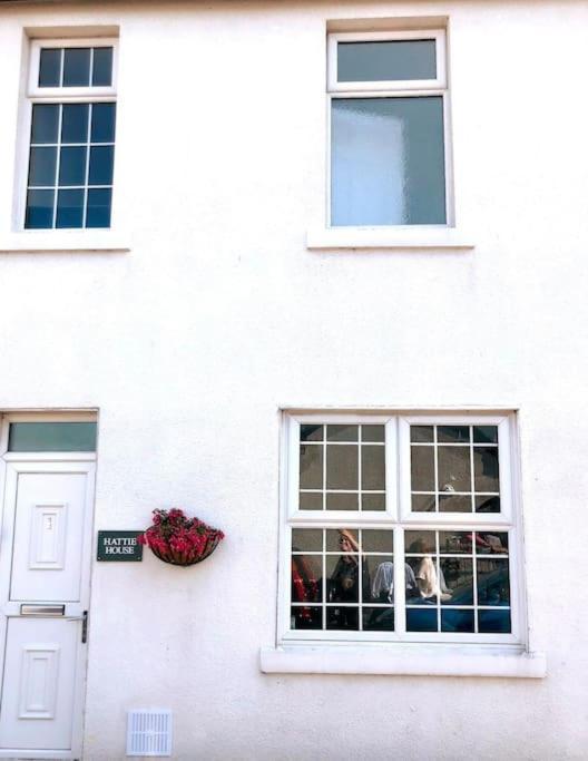 Sunny Seaside Beach House Lytham Centre Sleeps 8 Литам-Сент-Эннс Экстерьер фото